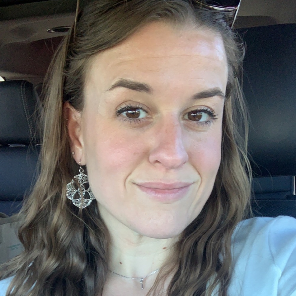 Meet your Posher, Jennifer